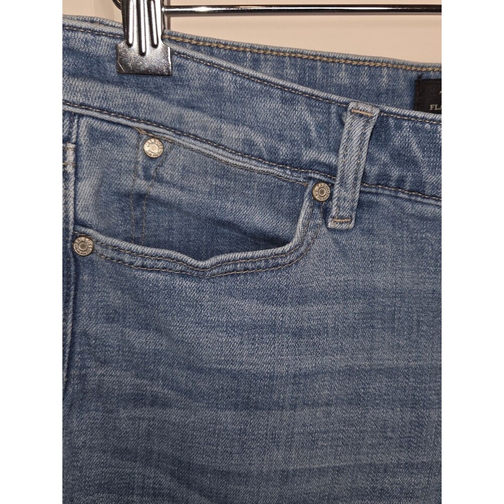 Talbots Flawless Five-Pocket Slim Taper Released Hem Denim Jeans, Size 10 - Picture 3 of 8